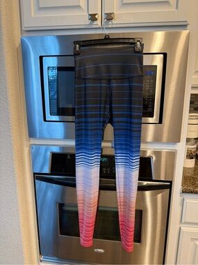 Beyond Yoga Leggings - Small